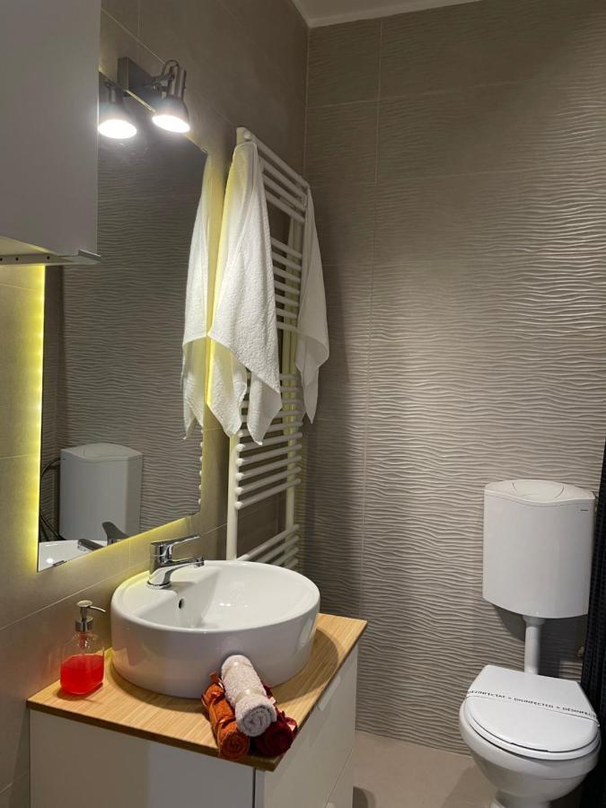 Gold Luxury Apartment Close To Presidential Palace Bukarest Exteriör bild